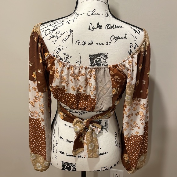 Altar’d State Long Sleeve Crop Top - Picture 5 of 6